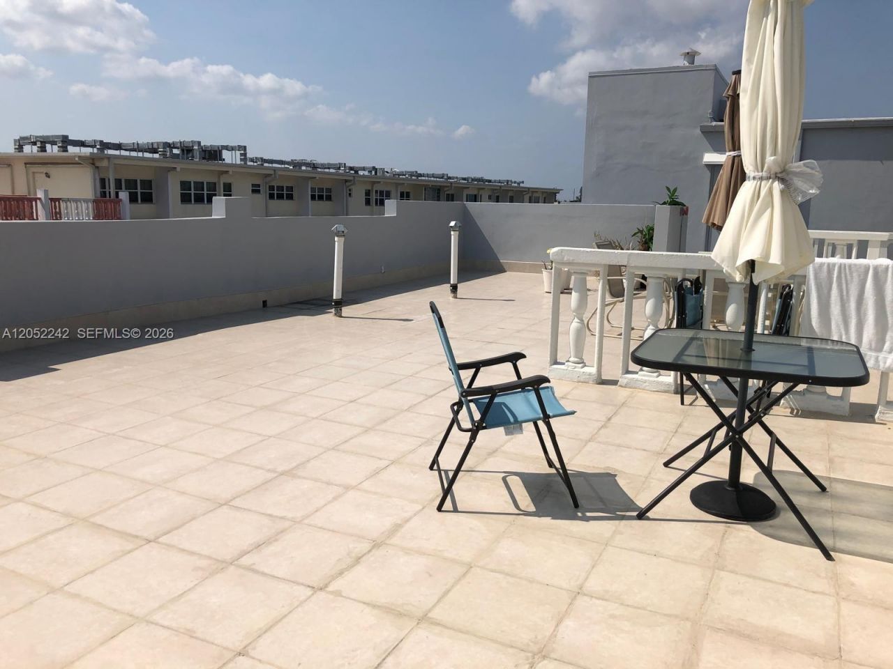 329 SE 3rd St, Unit 502S, Hallandale Beach, FL 33009 Photo