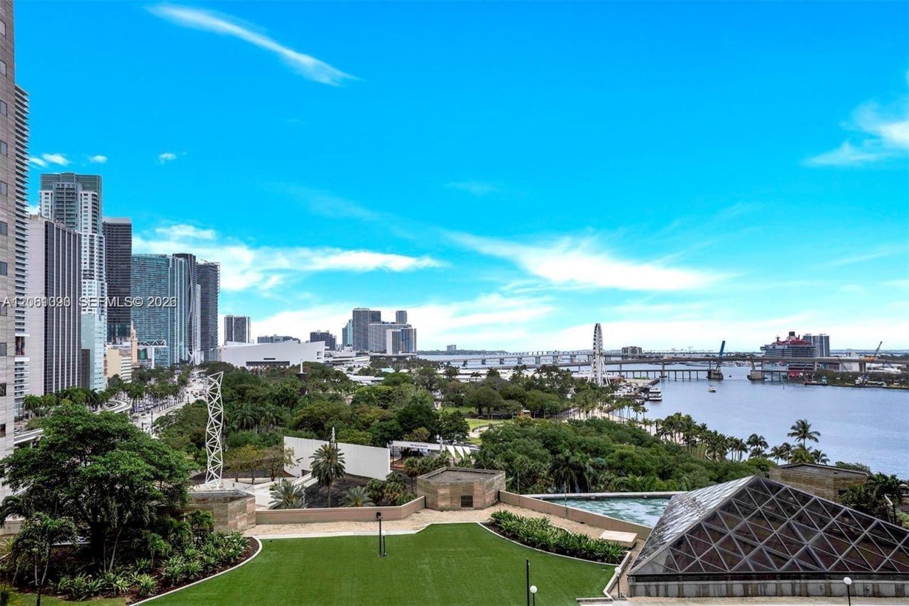 325 S Biscayne Blvd, Unit 4316, Miami, FL 33131 Photo