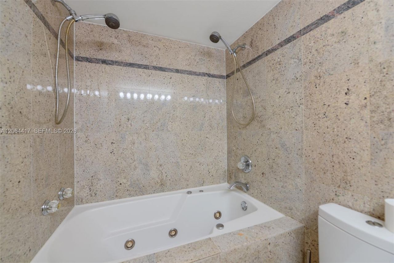 430 Golden Isles Dr, Unit 306, Hallandale Beach, FL 33009 Photo