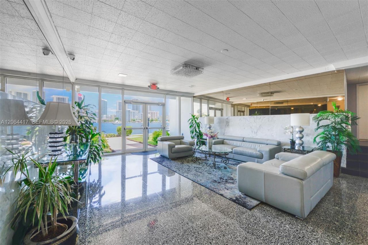 430 Golden Isles Dr, Unit 306, Hallandale Beach, FL 33009 Photo