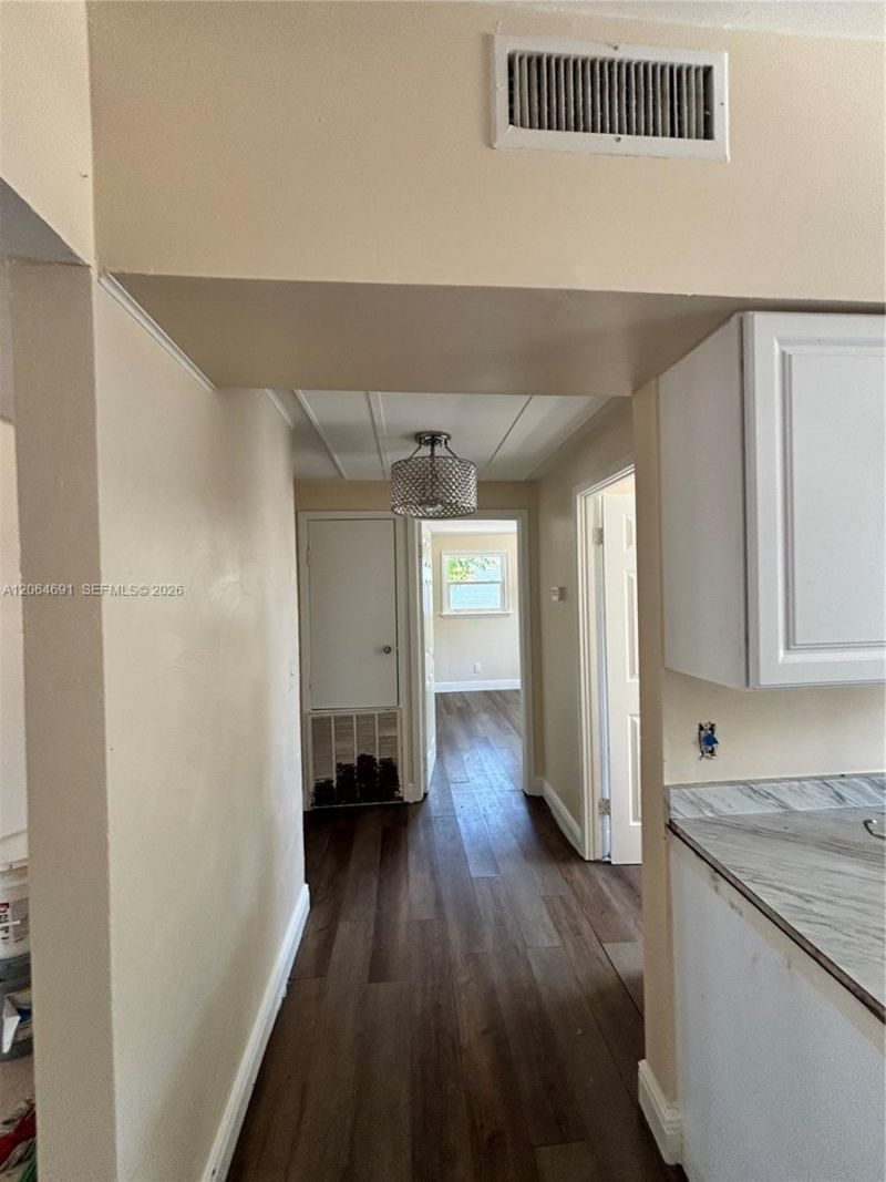 5442 Fourth Ave, Fort Myers, FL 33907 Photo