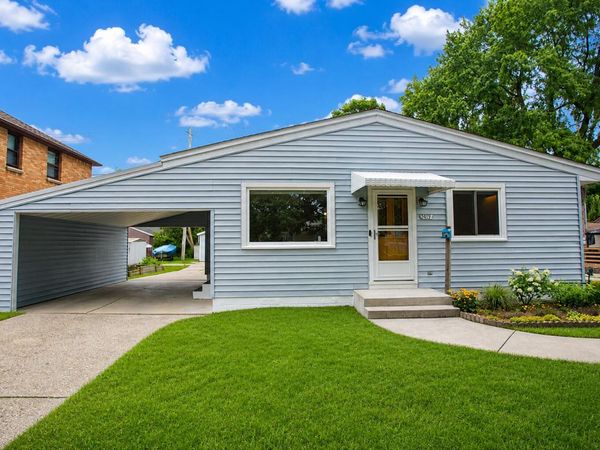 2419 S 81st St, West Allis, WI 53219