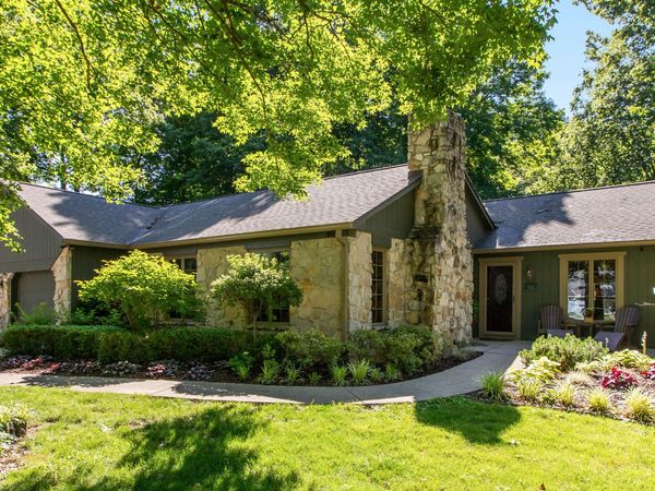 6553 Lana Court E, New Palestine, IN 46163