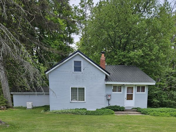 28348 W County Line Road, Trout Lake, MI 49793