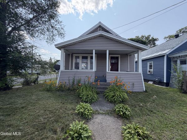 1162 Forest Road, Schenectady, NY 12303
