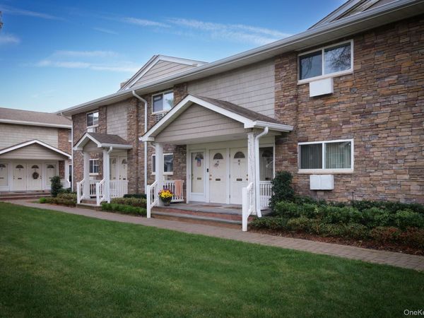 100 Friendly Court , Unit RA73, Babylon, NY 11704