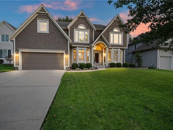 8001 W 130th Street, Overland Park, KS 66213