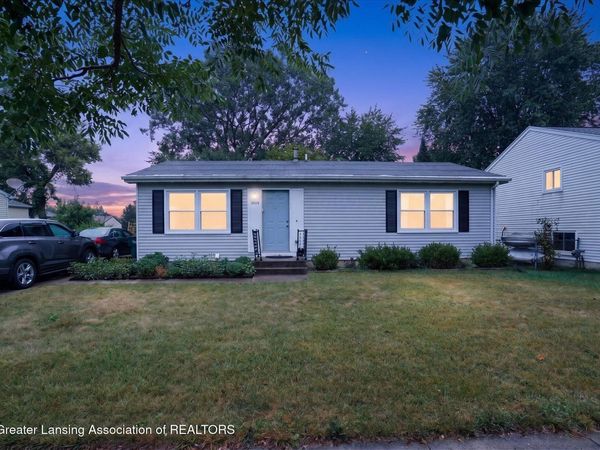 5829 Annapolis Drive, Lansing, MI 48911