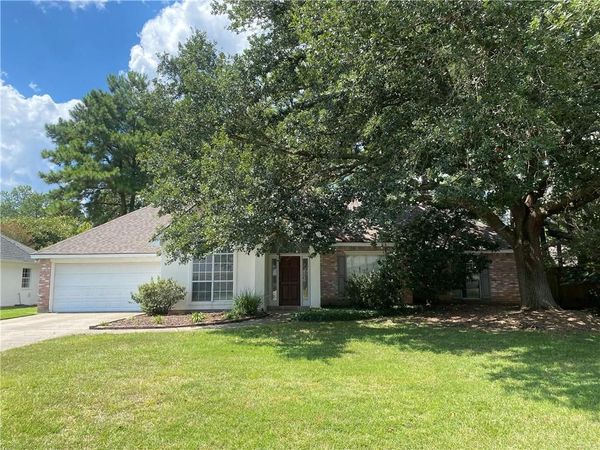 1373 FAIRFIELD Drive , Mandeville, LA 70448