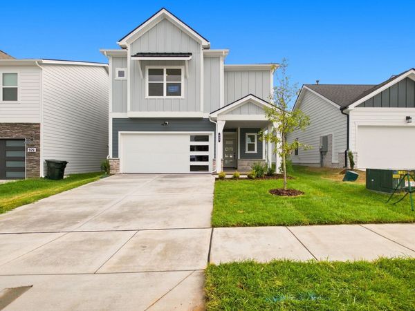933 Brooklyn Crossing Road , Gallatin, TN 37066
