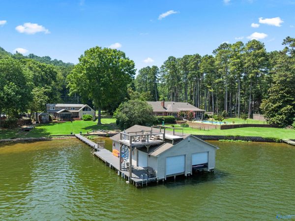 1720 Wyeth Drive, Guntersville, AL 35976