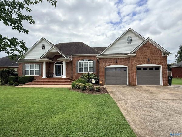 17868 Clearview Street, Athens, AL 35611