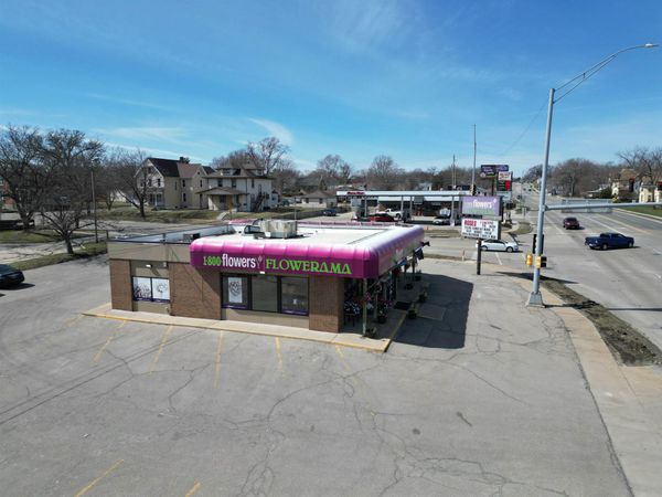 320 W 1st Street, Cedar Falls, IA 50613
