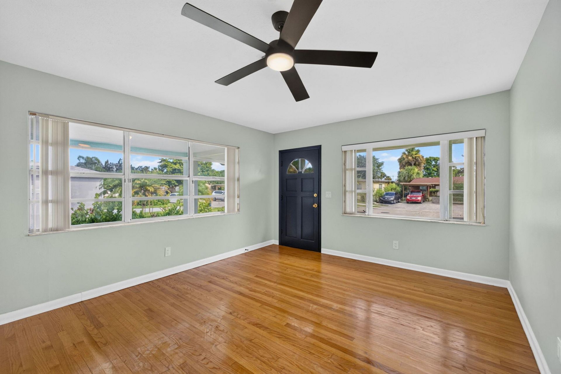 1547 W 10th Street, Riviera Beach, FL 33404 Photo
