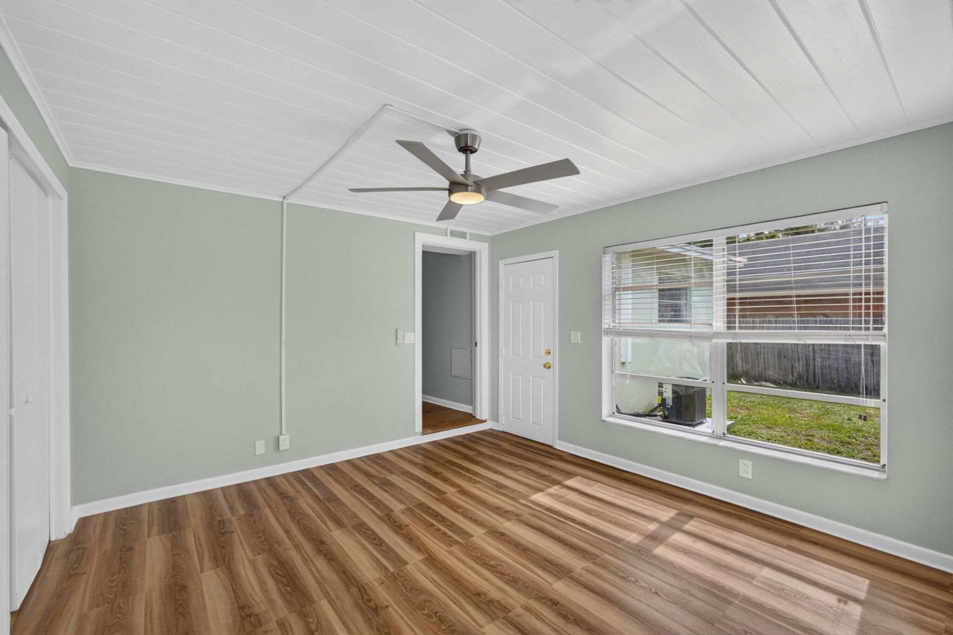1547 W 10th Street, Riviera Beach, FL 33404 Photo