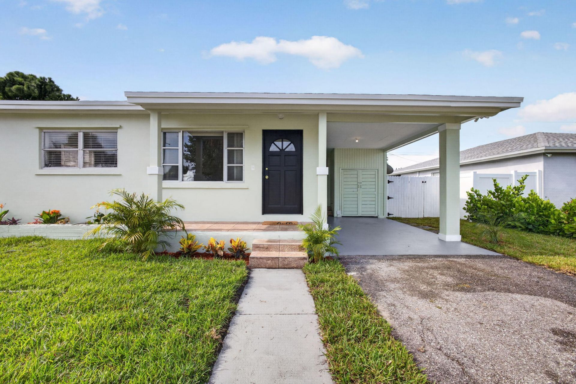 1547 W 10th Street, Riviera Beach, FL 33404 Photo