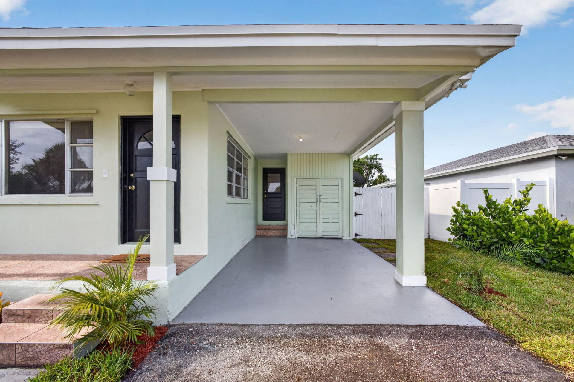 1547 W 10th Street, Riviera Beach, FL 33404 Photo