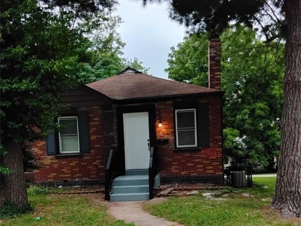 321 Henquin Drive , Ferguson, MO 63135