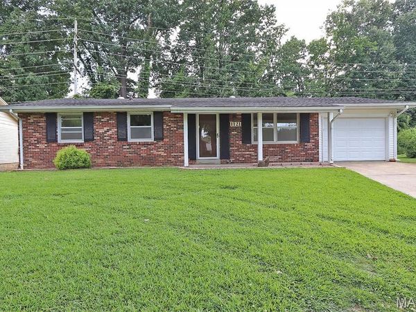 1121 Landgraf Drive, Cape Girardeau, MO 63701