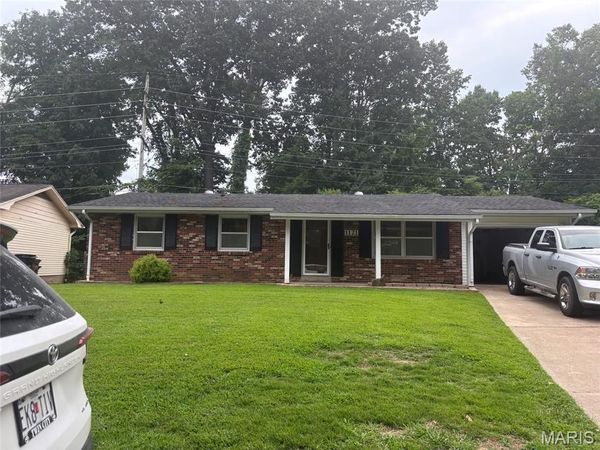 1121 Landgraf Drive , Cape Girardeau, MO 63701