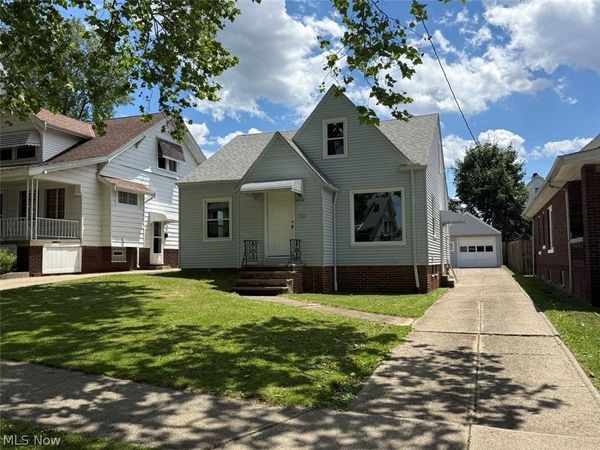 8314 Vineyard Avenue , Cleveland, OH 44105