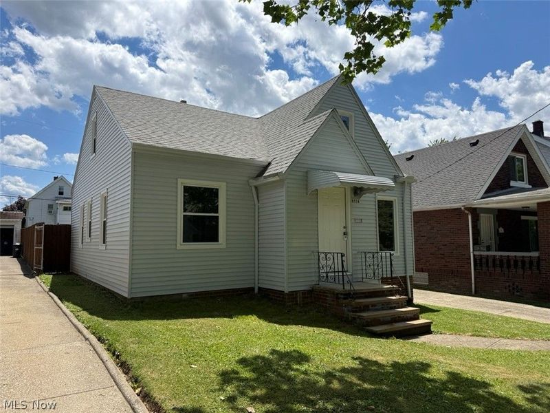 8314 Vineyard Avenue , Cleveland, OH 44105 Photo 2