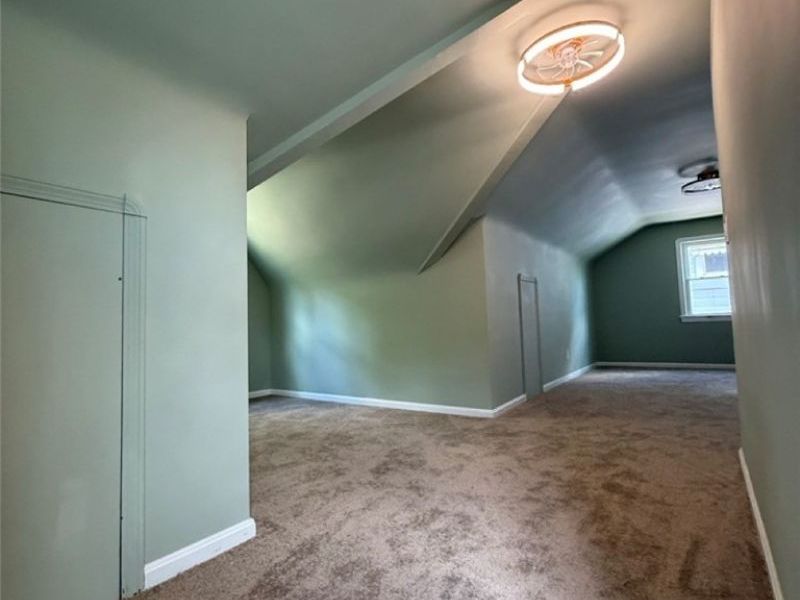 8314 Vineyard Avenue , Cleveland, OH 44105 Photo 40
