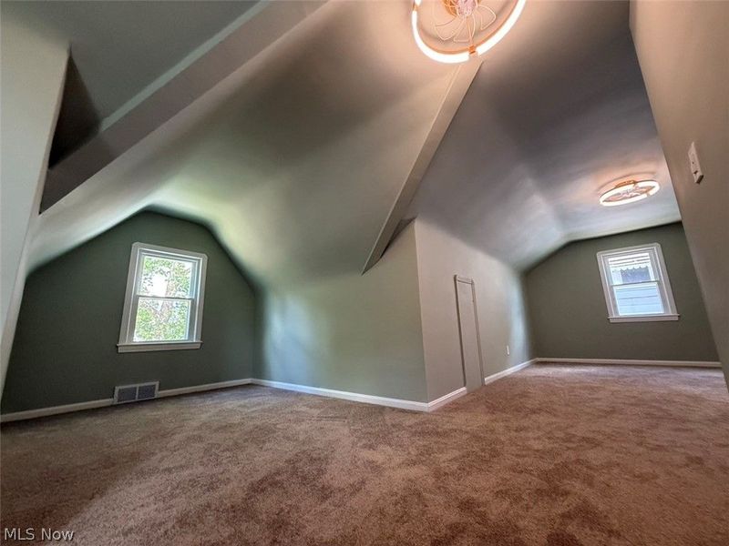 8314 Vineyard Avenue , Cleveland, OH 44105 Photo 42