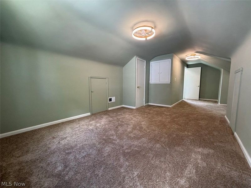 8314 Vineyard Avenue , Cleveland, OH 44105 Photo 44