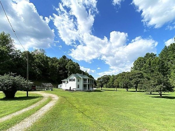 482 & 484 Windyville Road, Spencer, WV 25276