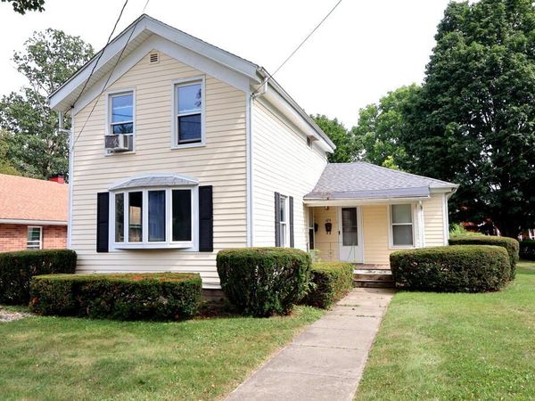 176 W Pearl Street, Coldwater, MI 49036