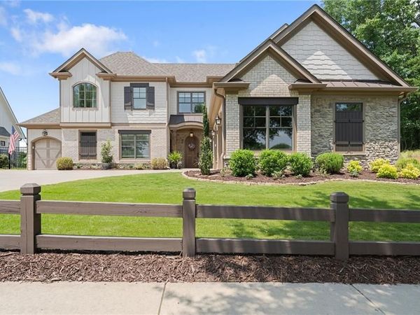 6866 S Bluff Court, Gainesville, GA 30506
