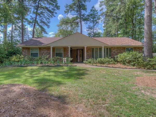 1105 North Acres Circle, Springhill, LA 71075