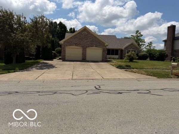 1019 Mount Vernon , Greenwood, IN 46142