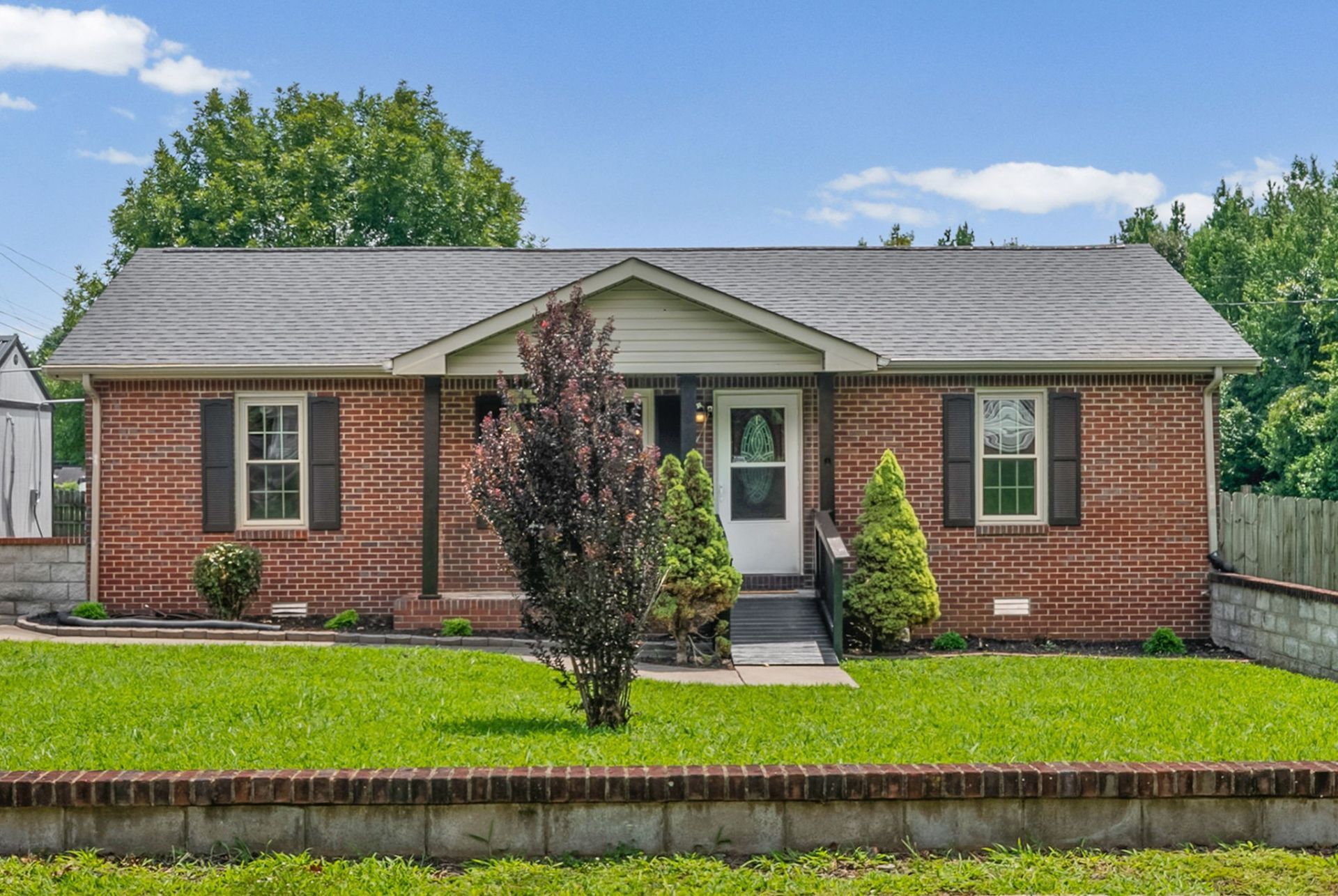 362 Donna Dr , Clarksville, TN 37042 Main Photo