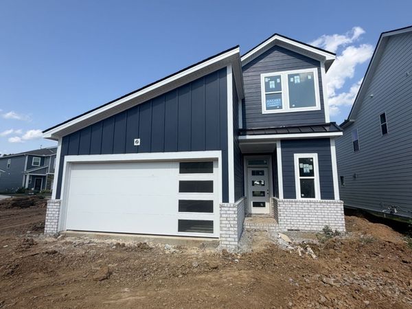 1272 Linn Cove Court , Gallatin, TN 37066