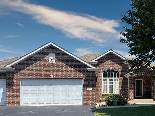 13181 Springhill Drive, WINNEBAGO, IL 61088