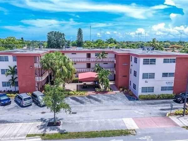 4800 Hollywood Boulevard, Unit 3E, Hollywood, FL 33021