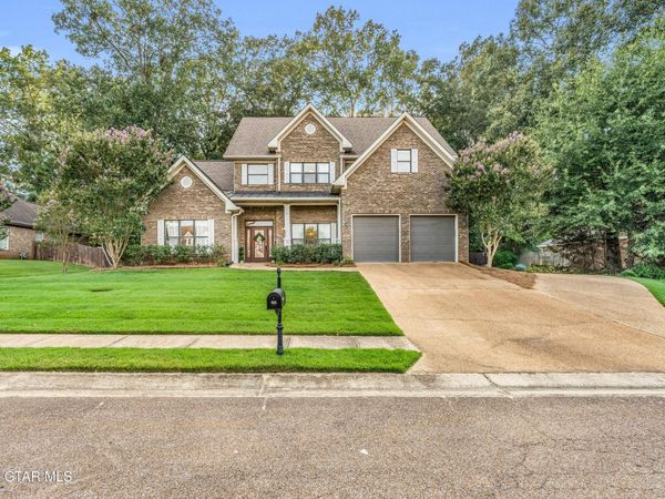 204 Oakmont Road, Starkville, MS 39759