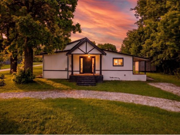 125 W Walnut Street , Coweta, OK 74429