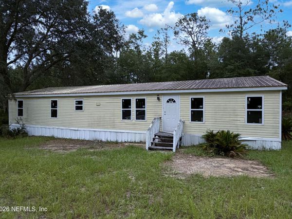 173 HILL TOP Loop, Hawthorne, FL 32640