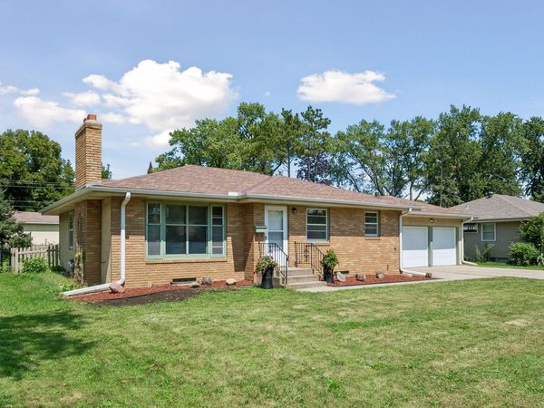 1171 Shryer Avenue W, Roseville, MN 55113