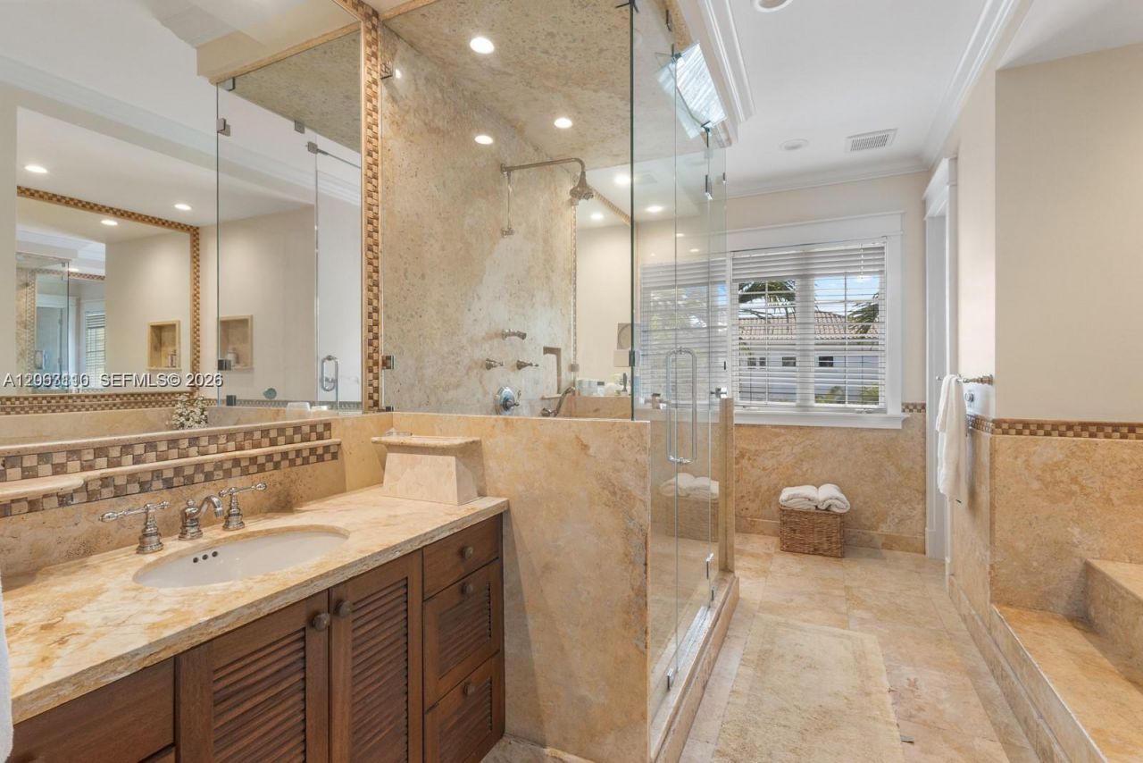685 Harbor Ln , Key Biscayne, FL 33149 Photo