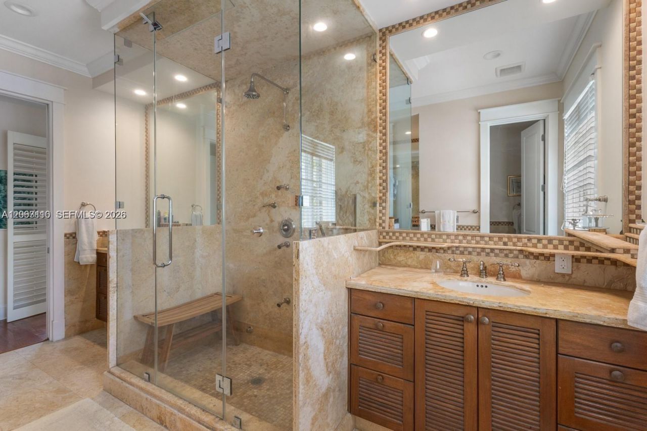 685 Harbor Ln , Key Biscayne, FL 33149 Photo