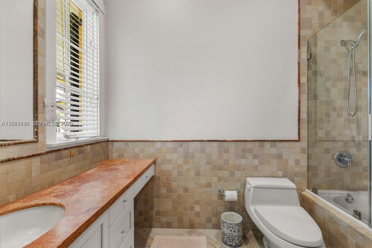685 Harbor Ln , Key Biscayne, FL 33149 Photo