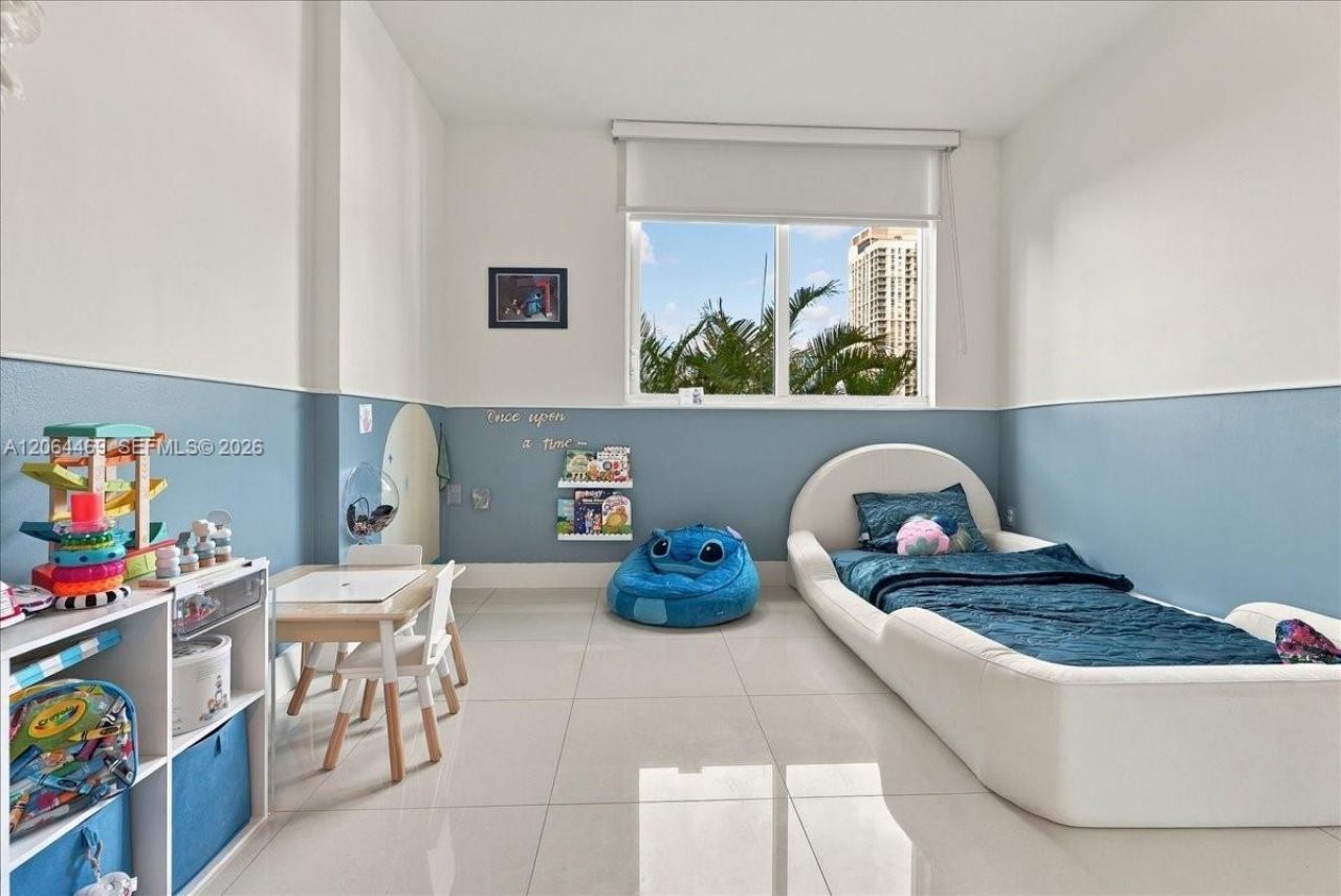 92 SW 3rd St, Unit 1210, Miami, FL 33130 Photo