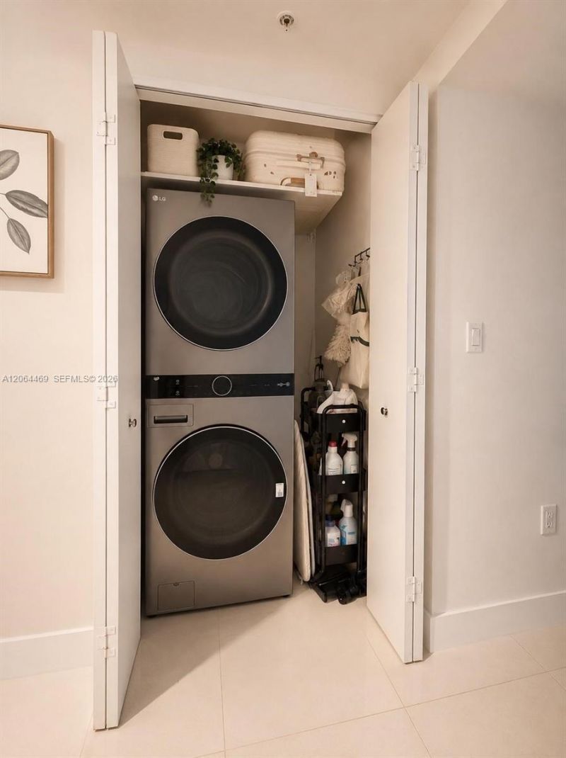 92 SW 3rd St , Unit 1210, Miami, FL 33130 Photo