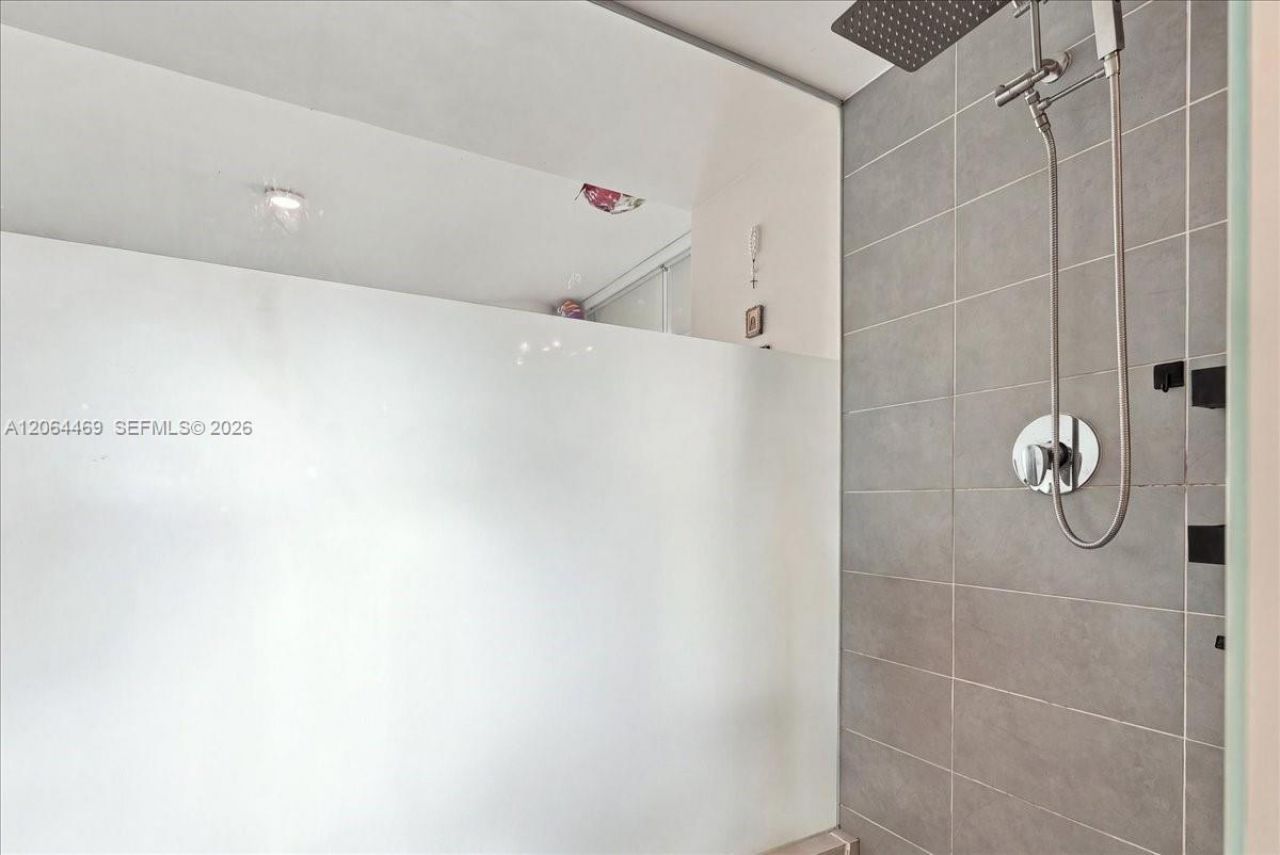 92 SW 3rd St, Unit 1210, Miami, FL 33130 Photo