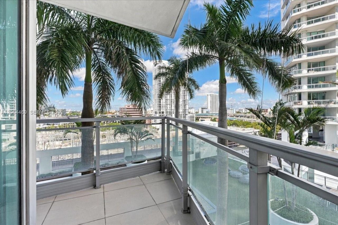 92 SW 3rd St, Unit 1210, Miami, FL 33130 Photo