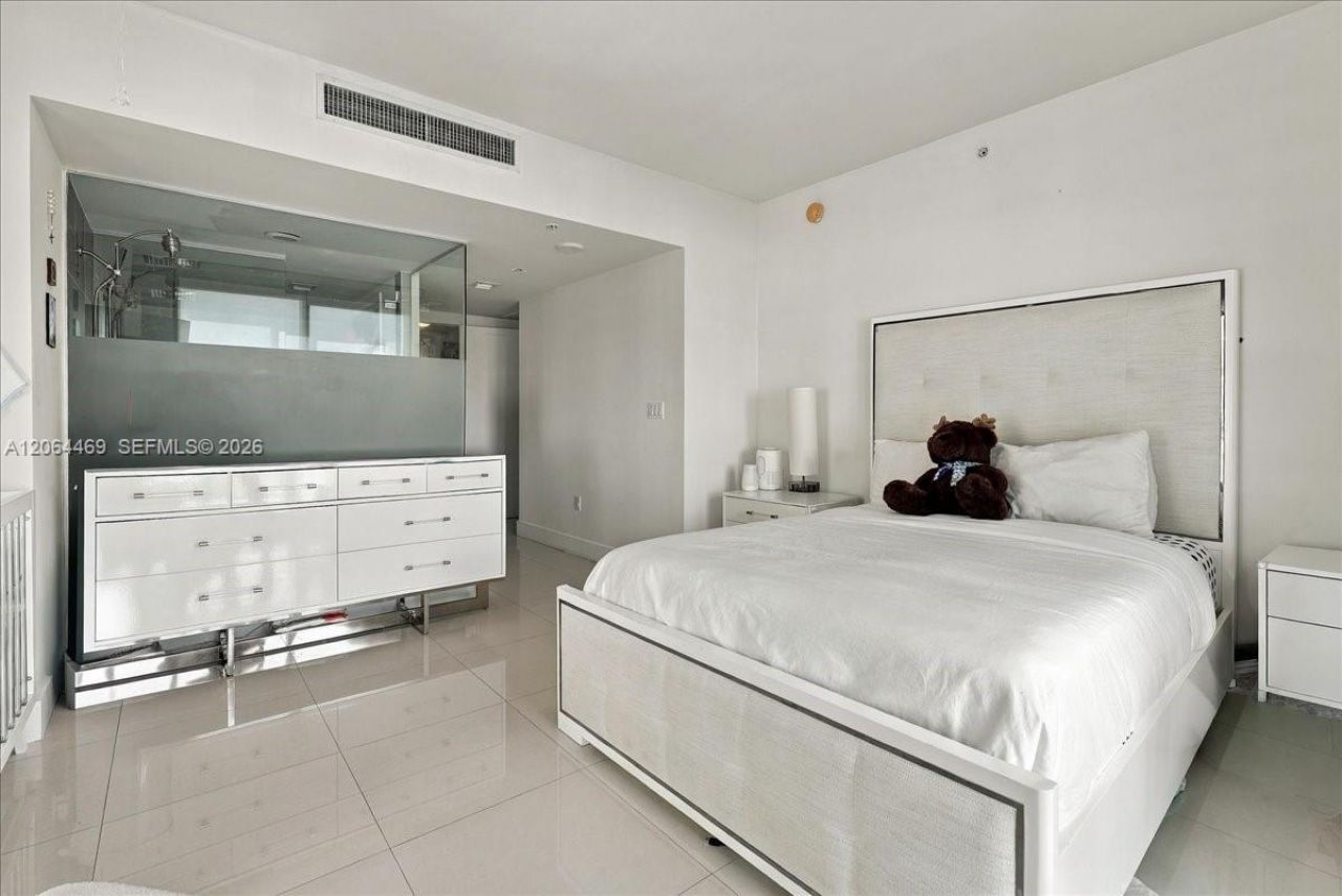 92 SW 3rd St, Unit 1210, Miami, FL 33130 Photo